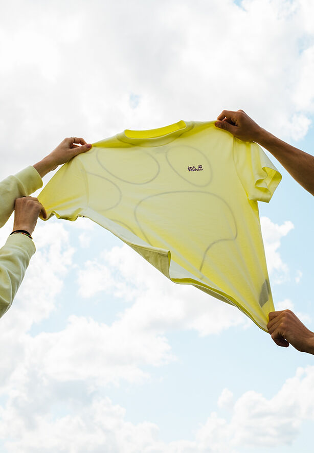 CELEBRATE THE PAW ORIGINAL T W