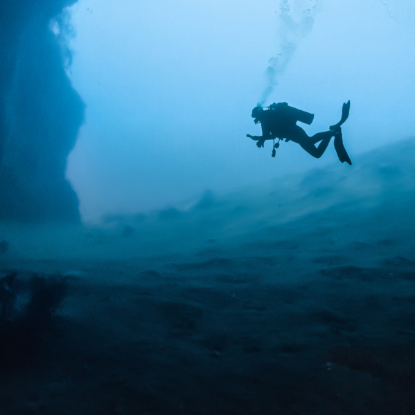 Chris underwater diving