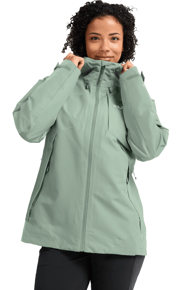 Woman in a 3-in-1 outer jacket